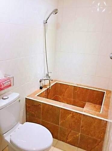 星夜神農 Apartment Тайнан Екстериор снимка